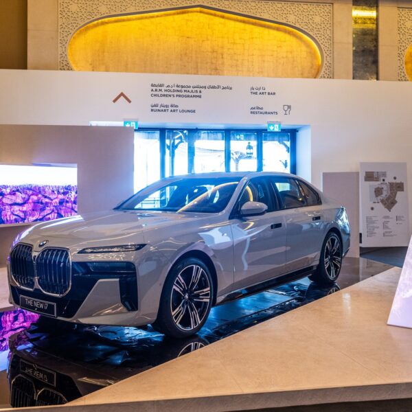 BMW تلهم زوار معرض “آرت دبي” 2024 من خلال التناغم اللافت بين الإبداعوالتنقل الفاخر